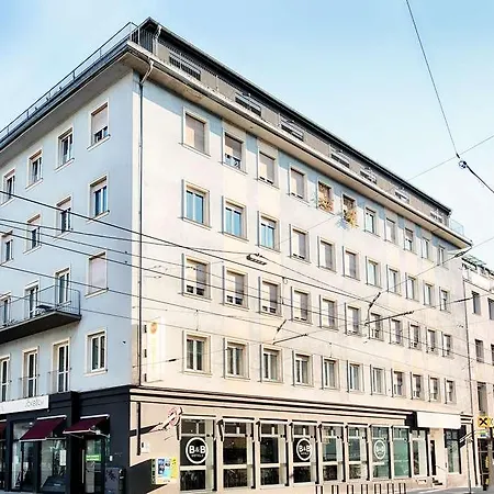 Hotel Hbf 2*