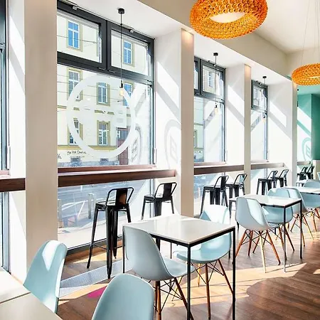 Hotel Hbf 2*